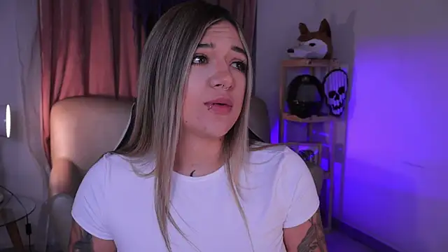 Snapshot of ashleyvalirya chatting on October 20, 4:13 am ashleyvalirya online show from October 20, 4:13 am