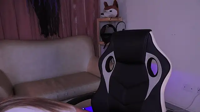 Snapshot of ashleyvalirya chatting on October 22, 4:02 am ashleyvalirya online show from October 22, 4:02 am