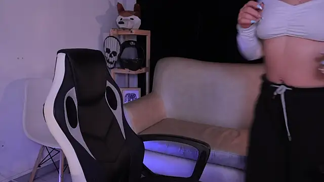 Snapshot of ashleyvalirya chatting on October 29, 4:04 am ashleyvalirya online show from October 29, 4:04 am