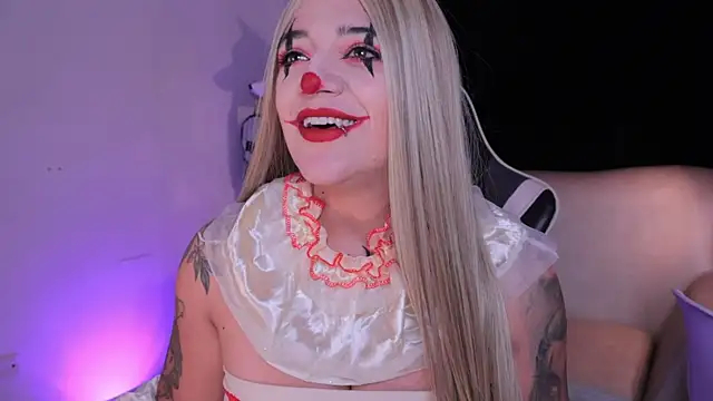 Snapshot of ashleyvalirya chatting on October 31, 3:29 am ashleyvalirya online show from October 31, 3:29 am