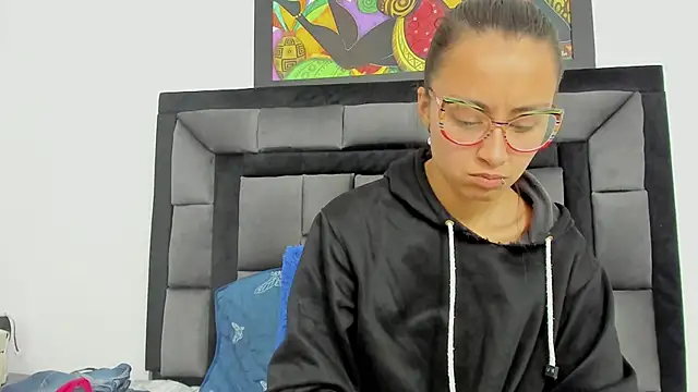 tatiana valencia online show from January 8, 3:17 pm