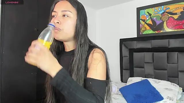 tatiana valencia online show from February 23, 12:48 pm