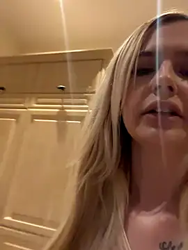 saskiapierce online show from September 21, 7:48 pm