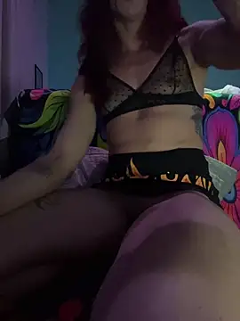 Snapshot of xMirana_ chatting on April 2, 8:23 am xMirana online show from April 2, 8:23 am