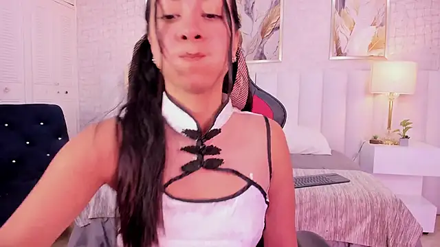 Snapshot of lyzzi_smith01 chatting on October 6, 7:55 pm lyzzi smith01 online show from October 6, 7:55 pm