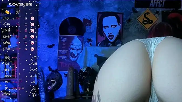 KuromiRacer  online show from October 17, 6:21 pm