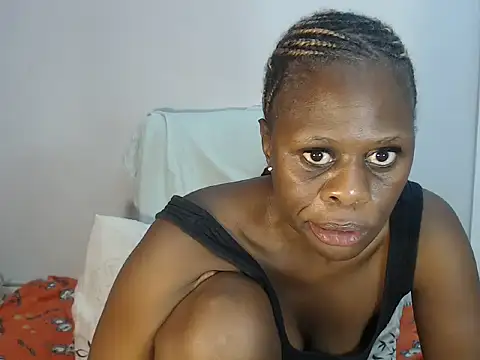 ZIPORA07 online show from February 3, 2:13 pm