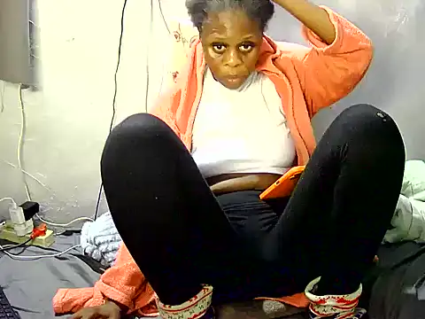 Snapshot of ZIPORA07 chatting on June 29, 11:32 am ZIPORA07 online show from June 29, 11:32 am