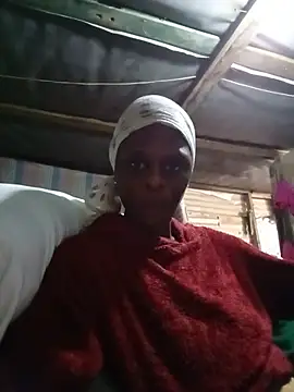 Snapshot of ZIPORA07 chatting on August 2, 2:15 pm ZIPORA07 online show from August 2, 2:15 pm