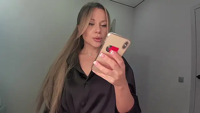  cometoseeme  online show from September 13, 12:38 pm