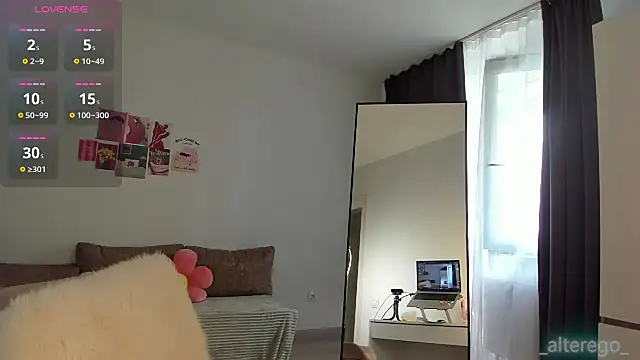  cometoseeme  online show from July 26, 9:49 am