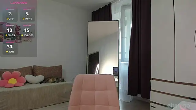  cometoseeme  online show from August 1, 3:44 pm