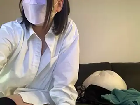 Snapshot of Angels1-2-3-4-5 chatting on January 8, 10:26 am Angels1-2-3-4-5 online show from January 8, 10:26 am