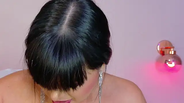 Alexa Miss online show from January 29, 9:39 pm