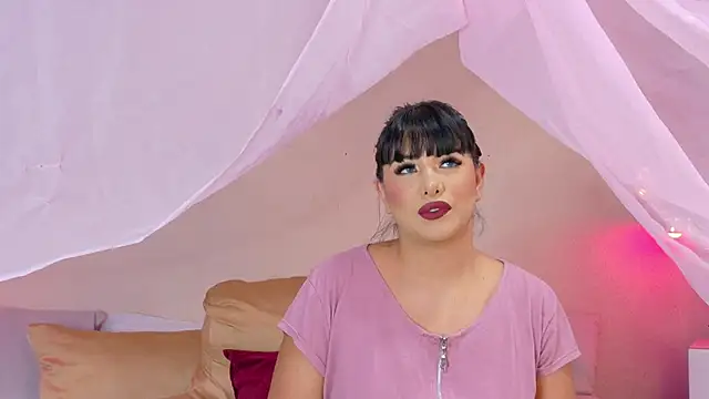 Alexa Miss online show from March 12, 8:10 pm