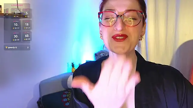 AnnaHaunter18 online show from December 24, 7:00 pm