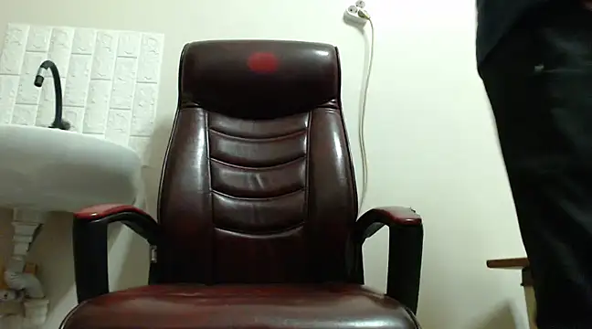 Snapshot of hardbigcock16 chatting on December 28, 11:52 am hardbigcock16 online show from December 28, 11:52 am