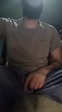 Snapshot of hardbigcock16 chatting on February 18, 4:16 pm hardbigcock16 online show from February 18, 4:16 pm