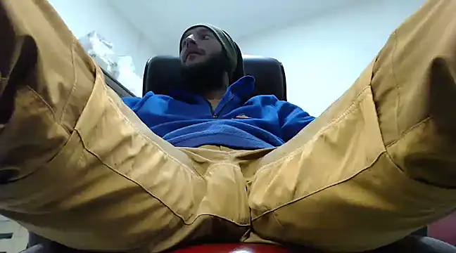 Snapshot of hardbigcock16 chatting on February 20, 10:48 am hardbigcock16 online show from February 20, 10:48 am