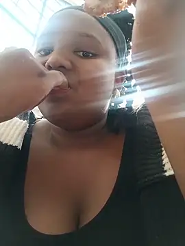 queenxdede online show from June 13, 12:36 pm