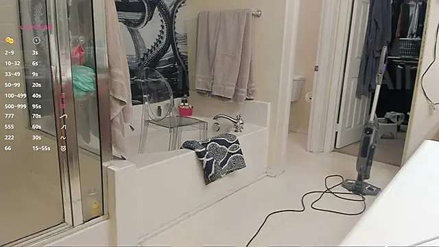 Peaches N Kreme online show from February 15, 3:42 am