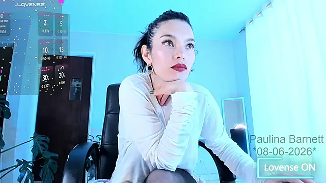 paulinabarnett- online show from June 8, 5:35 pm