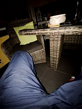 Snapshot of schlonzi81 chatting on September 12, 8:53 pm schlonzi81 online show from September 12, 8:53 pm