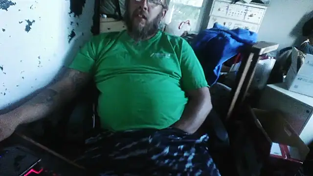 Snapshot of slickwill123 chatting on May 30, 12:52 am slickwill123 online show from May 30, 12:52 am