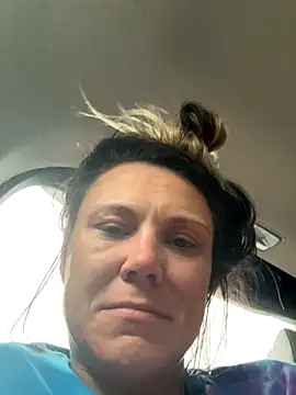 Snapshot of hotNReady6969 chatting on October 6, 9:23 pm hotNReady6969 online show from October 6, 9:23 pm