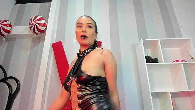 MeliizaQueen online show from January 3, 7:18 pm
