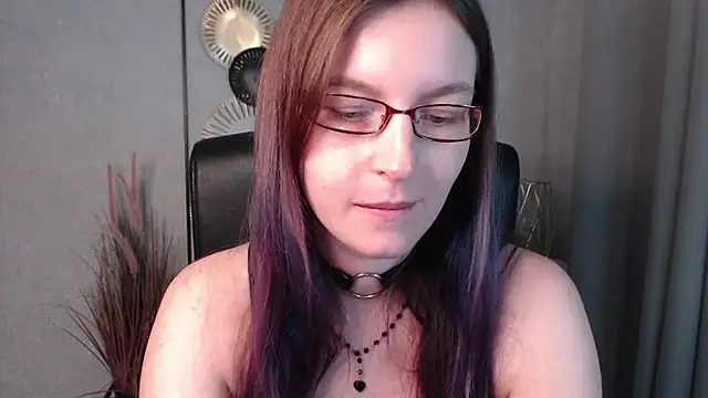 Snapshot of emmaxDelight chatting on December 6, 4:38 pm emmaxDelight online show from December 6, 4:38 pm