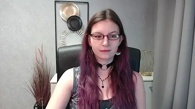 Snapshot of emmaxDelight chatting on December 22, 2:38 pm emmaxDelight online show from December 22, 2:38 pm
