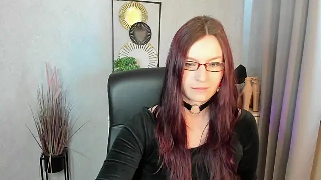 emmaxDelight online show from May 29, 5:27 am