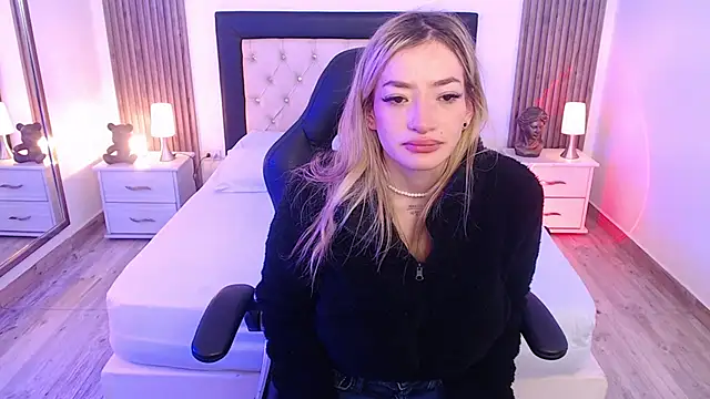 zoe jones13 online show from October 11, 3:17 am