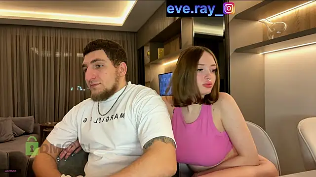 Snapshot of Nihanna_kiss chatting on February 12, 12:16 am Nihanna kiss online show from February 12, 12:16 am