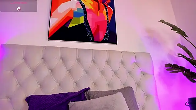 Mia ross16 online show from February 1, 7:34 pm