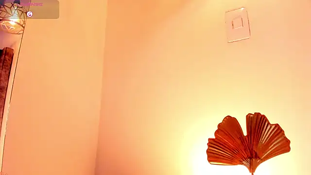 Mia ross16 online show from February 9, 6:58 pm