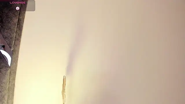 Mia ross16 online show from February 17, 7:21 pm