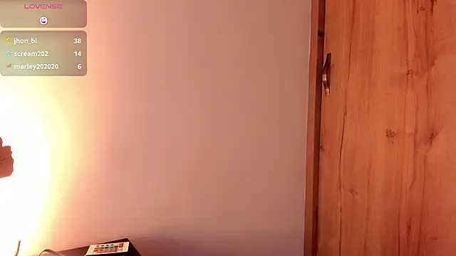 Mia ross16 online show from February 21, 11:21 pm