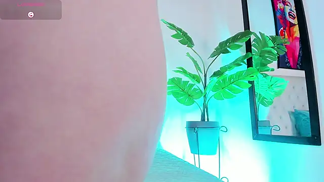 Mia ross16 online show from February 22, 5:02 pm