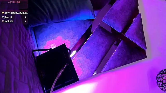 Mia ross16 online show from March 1, 10:21 pm