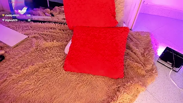 Mia ross16 online show from March 19, 9:58 pm