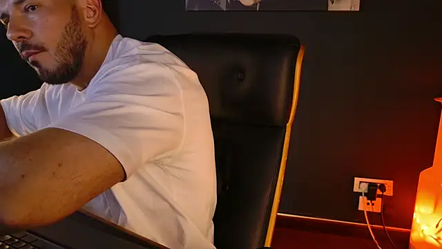 AngeloEric online show from July 23, 12:58 pm