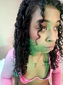 Snapshot of bella__honey chatting on December 23, 7:52 pm bella honey online show from December 23, 7:52 pm