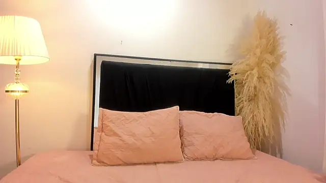 lilithTeen1  online show from July 25, 9:12 pm