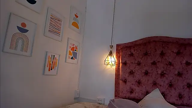 aprill21  online show from December 2, 1:46 pm