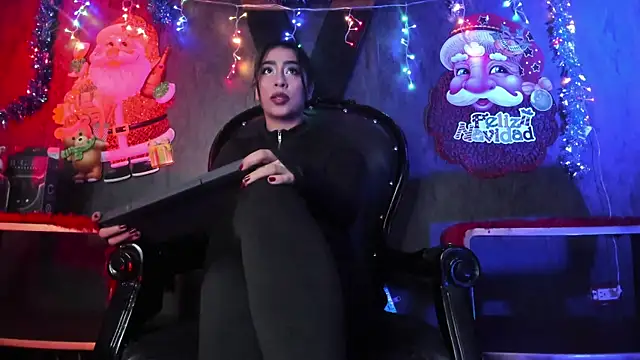 Carolina Arias online show from December 10, 8:27 pm