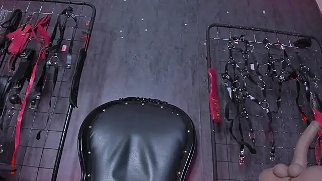 Carolina Arias online show from November 2, 7:05 pm