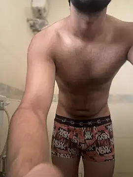 Snapshot of Gtownboi chatting on April 8, 9:31 am Gtownboi online show from April 8, 9:31 am