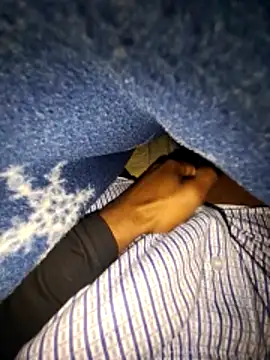 Snapshot of RovingAlcove chatting on March 24, 10:26 pm RovingAlcove online show from March 24, 10:26 pm